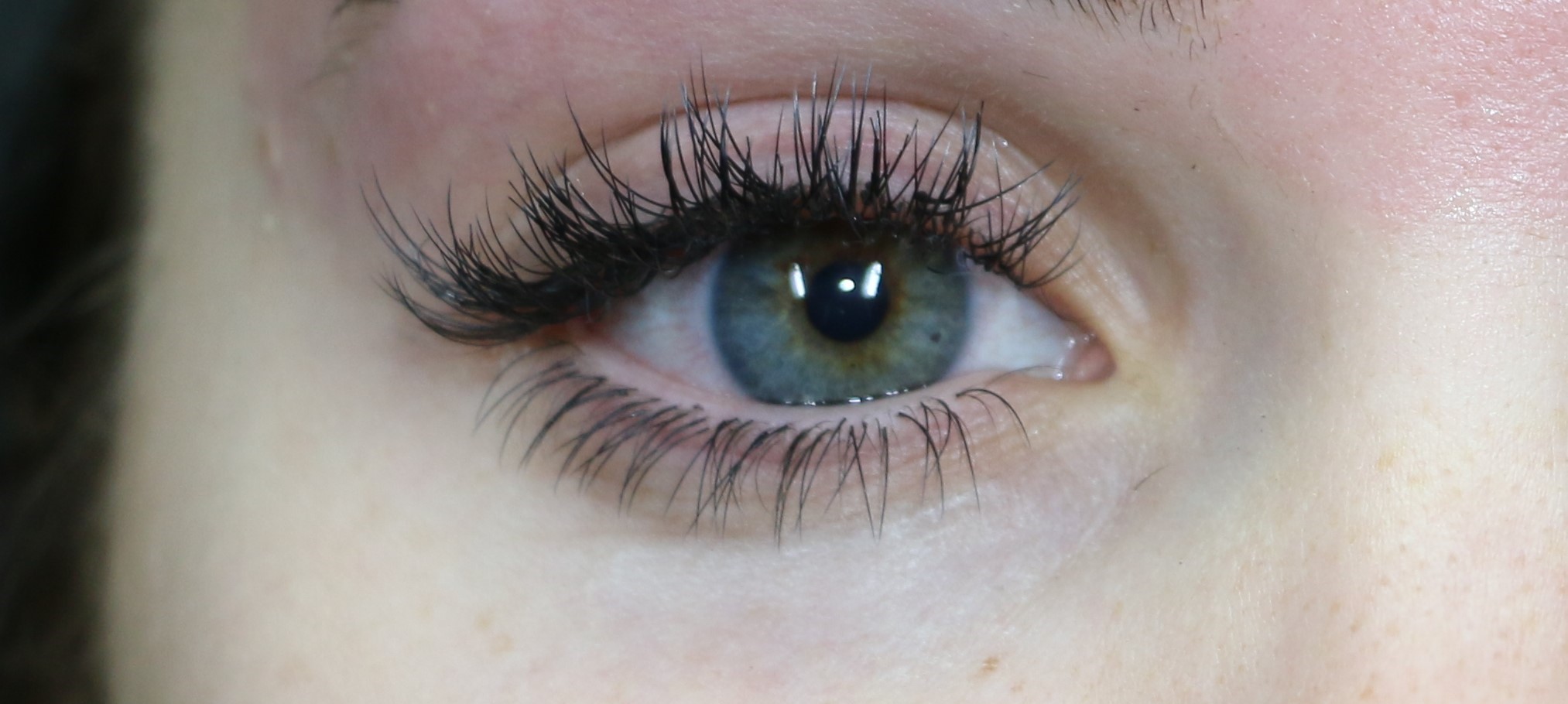 are-eyelash-extensions-safe-lashmoi